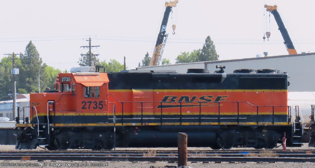 BNSF 2735